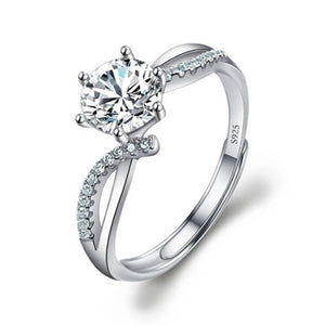 1 Carat Moissanite 925 Sterling Silver Ring in silver with moissanite stone