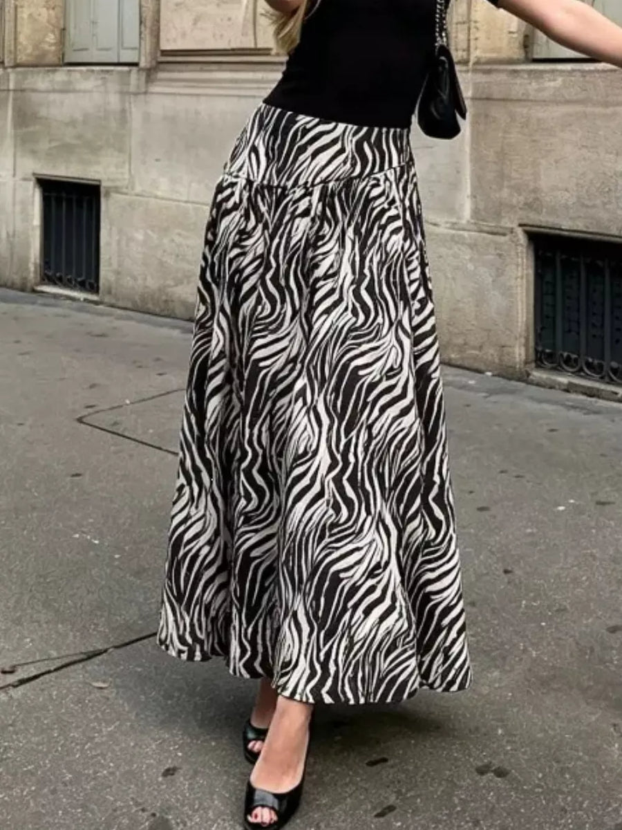 black maxi skirt with zebra-print and N/A