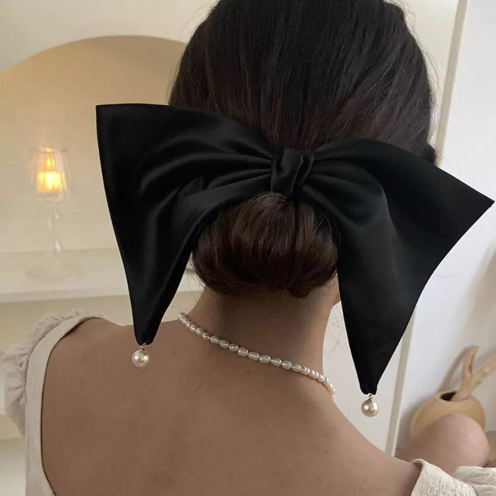 classic hair clip in black with not applicable