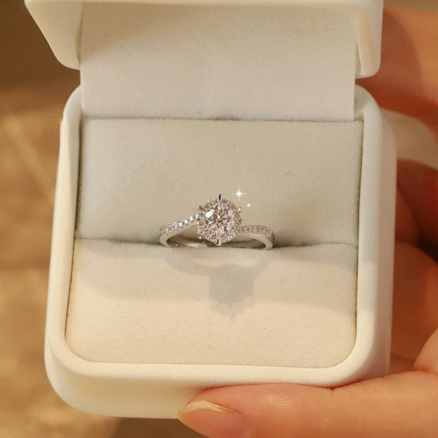 1 Carat Moissanite 925 Sterling Silver Ring in clear with moissanite stone