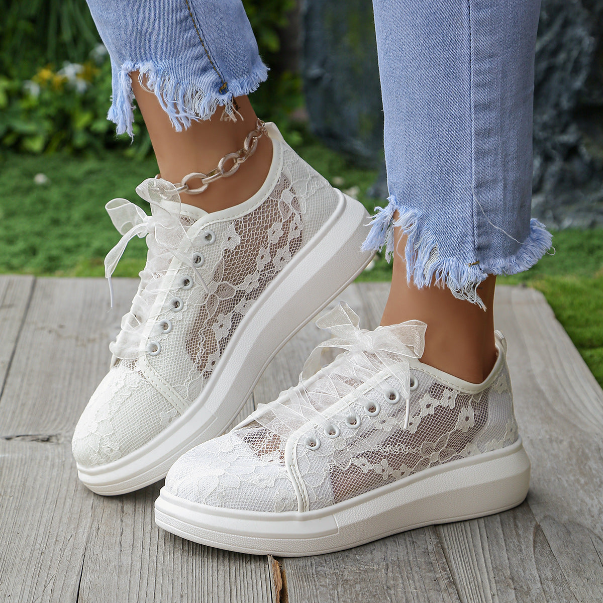 Lace Round Toe Sneakers