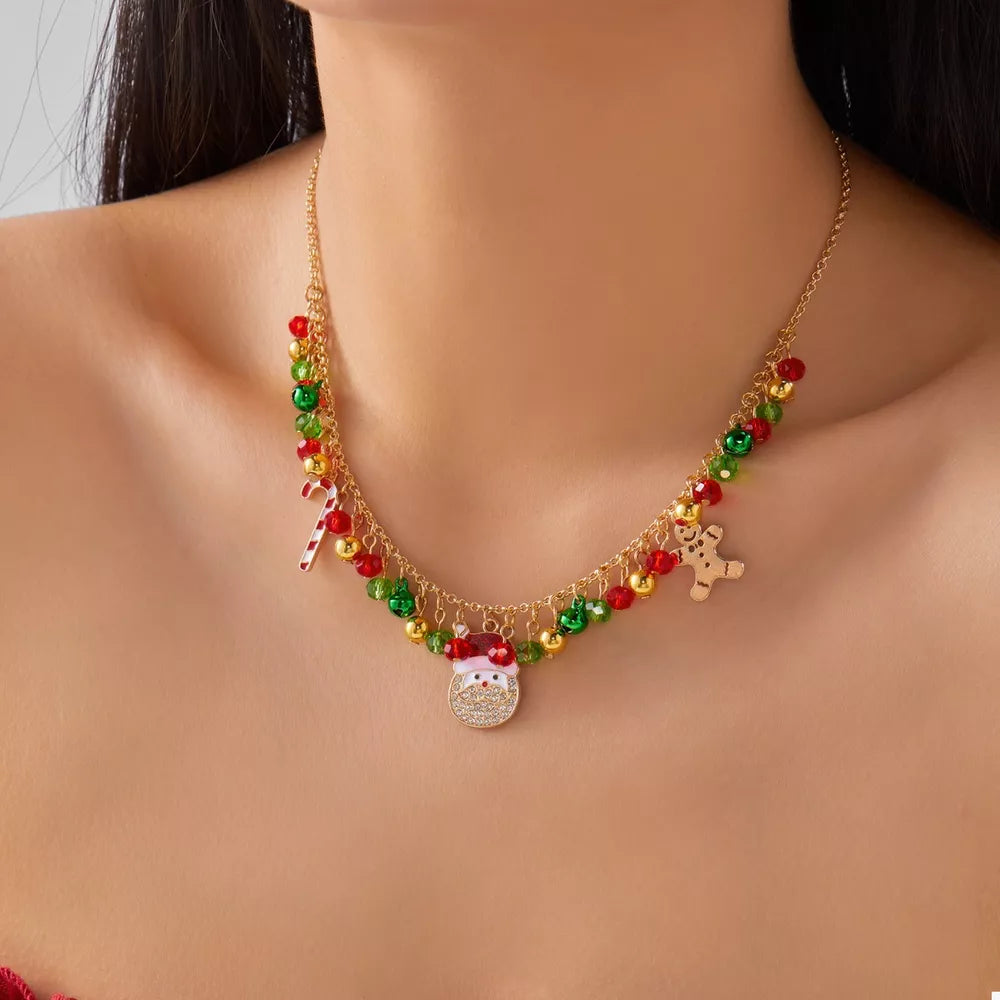 necklace in gold featuring charm details and regular fit