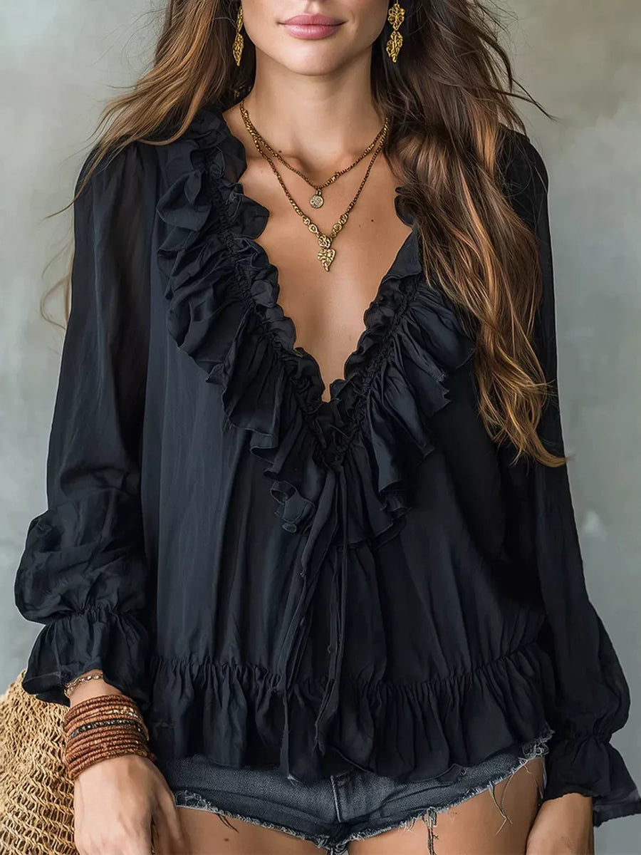 romantic blouse in Black with v-neck