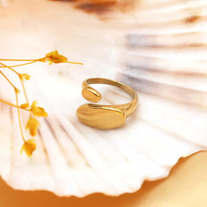 ring in gold