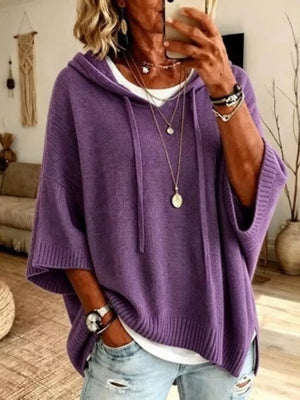 Blue pullover hoodie with drawstring and 3/4 sleeve