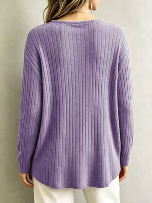 V-Neck Ribbed Long Sleeve T-Shirt in Burgundy