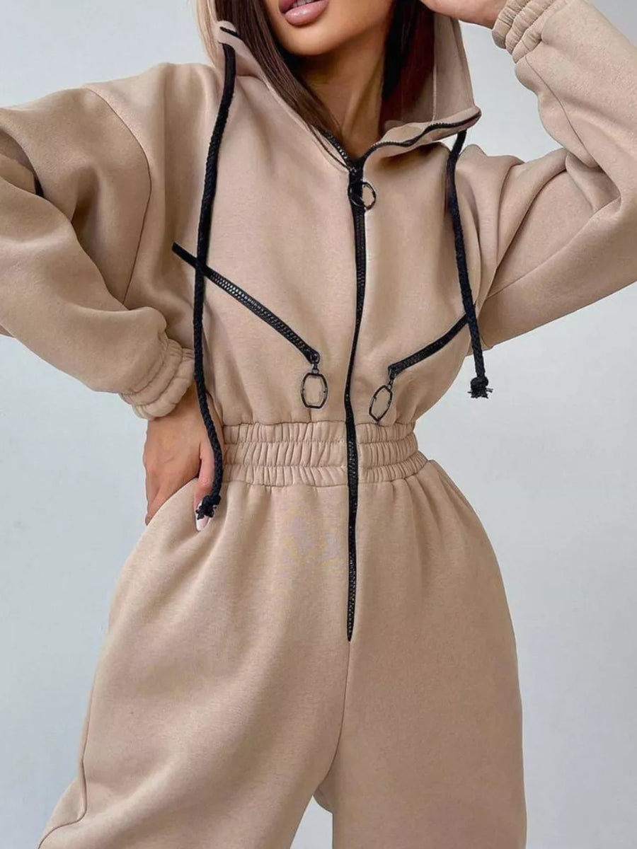 White jumpsuit with pocketed and long sleeve