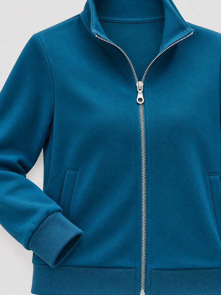 Cotton and polyester blend containing at least 70% but less than 80% cotton and sweatshirt in White with regular silhouette