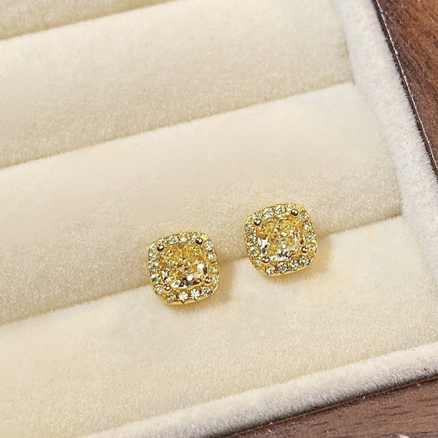 gold earrings