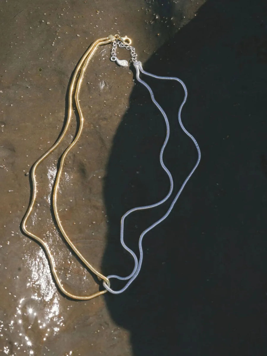 necklace in silver with layered and collar-length