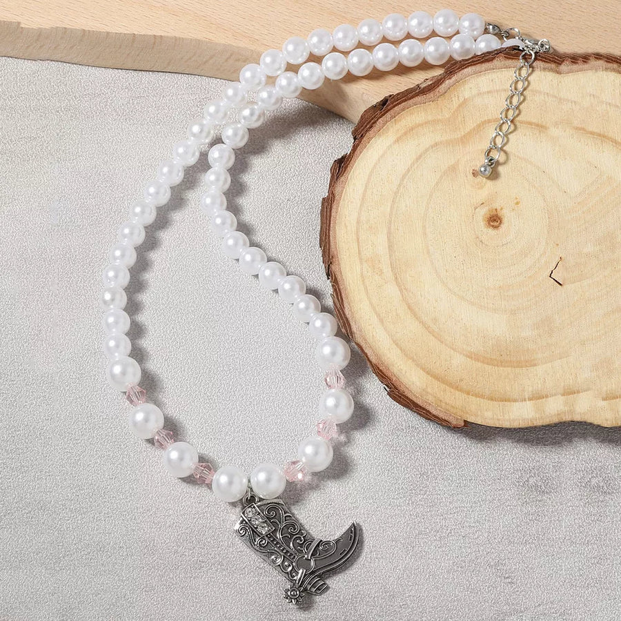 necklace in ivory featuring beaded and straight fit