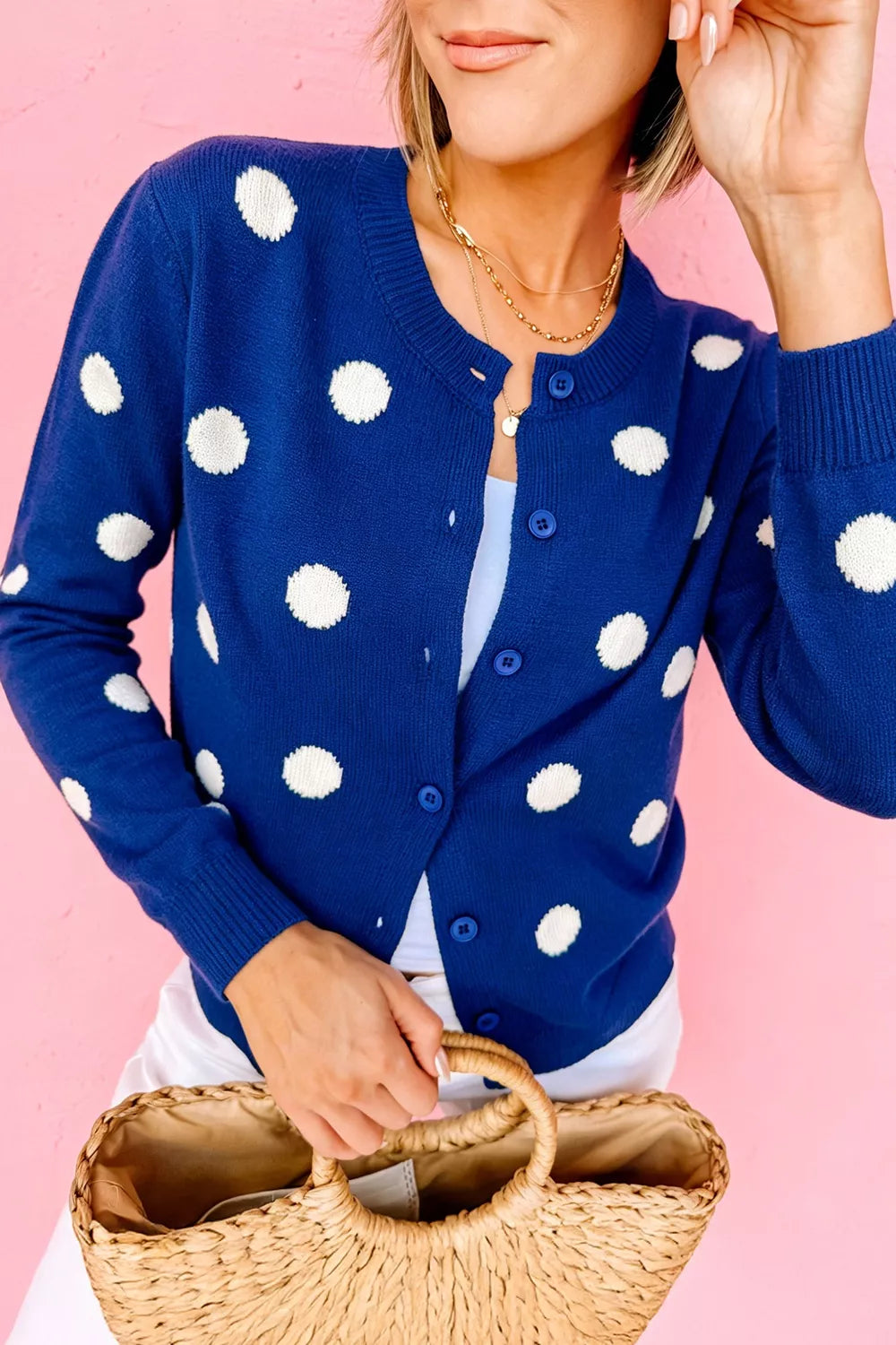cardigan in white with polka dot and buttoned