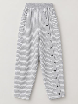 wide-leg pants in Gray with decorative button and full-length