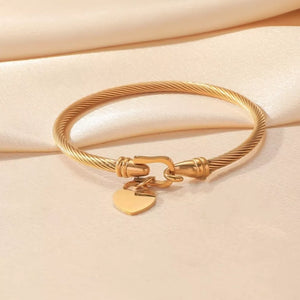 jewelry set in Gold with heart motif and heart motif