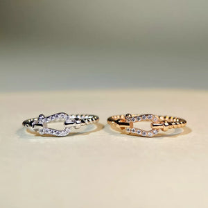 ring in silver featuring zircon embellishment and fitted fit