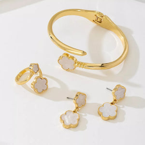 white jewelry set featuring 4-piece set and floral