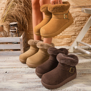 boots in camel featuring faux fur lining and chunky fit