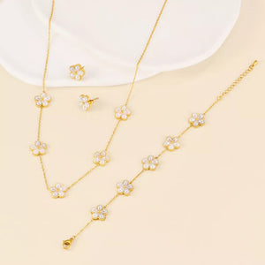 jewelry set in Gold with floral and 18K gold-plated