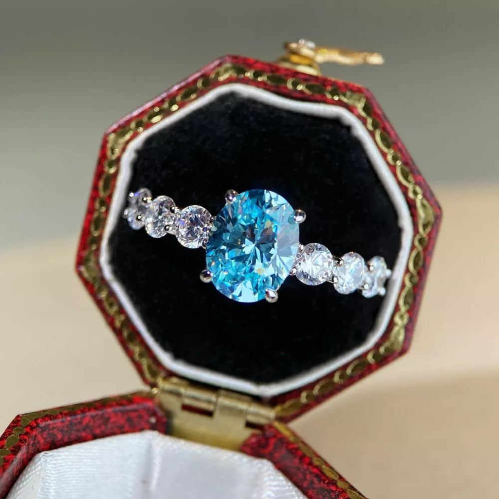 925 Sterling Silver Oval Ring With Diamonds in silver with oval cut stone