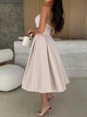 95%cotton, 5%spandex Care instructions: Machine wash cold A-line dress in Fuchsia Pink with A-line silhouette