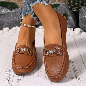 loafers in Black with round toe and not applicable