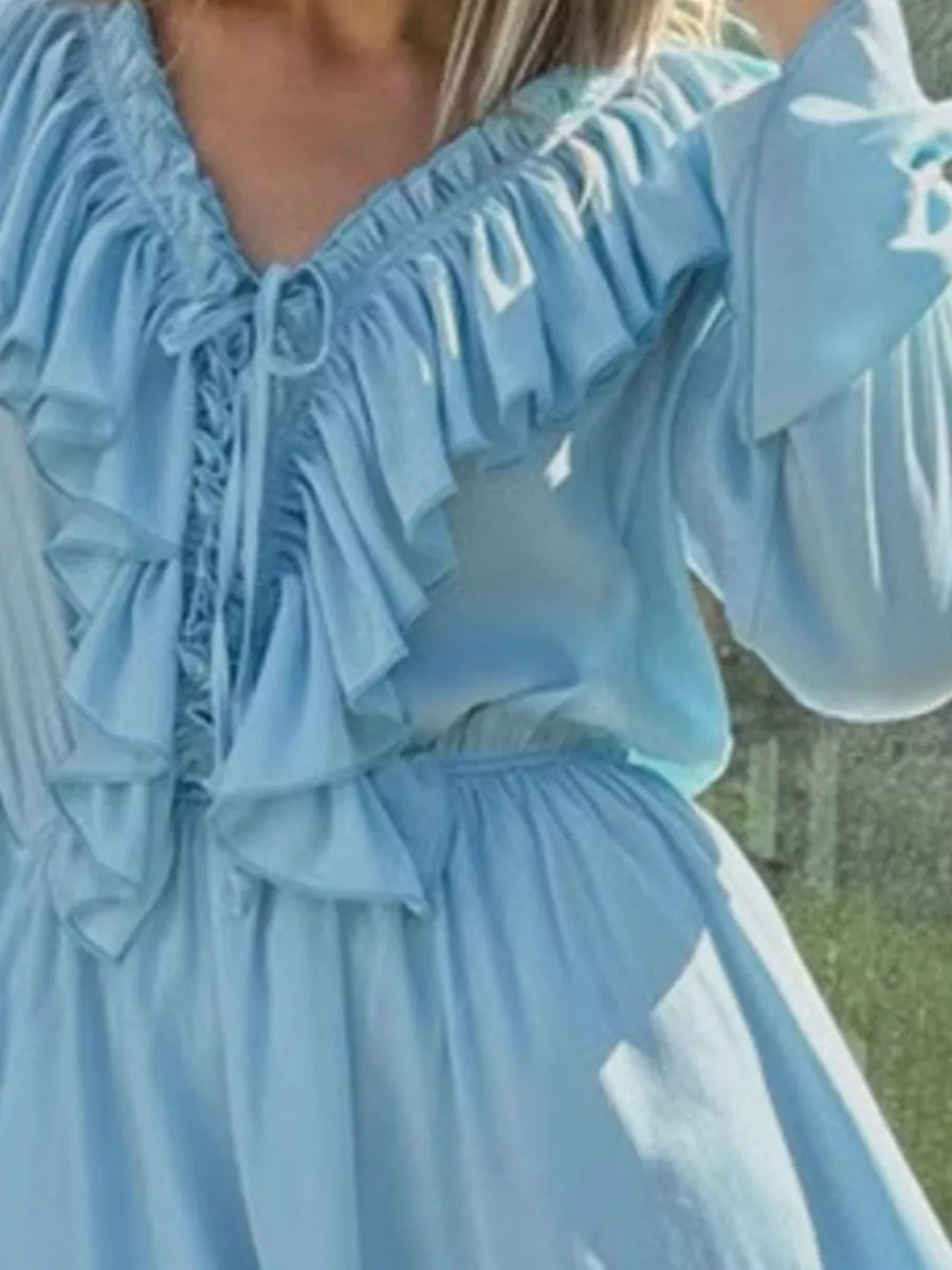 romantic mini dress in Blue with v-neck