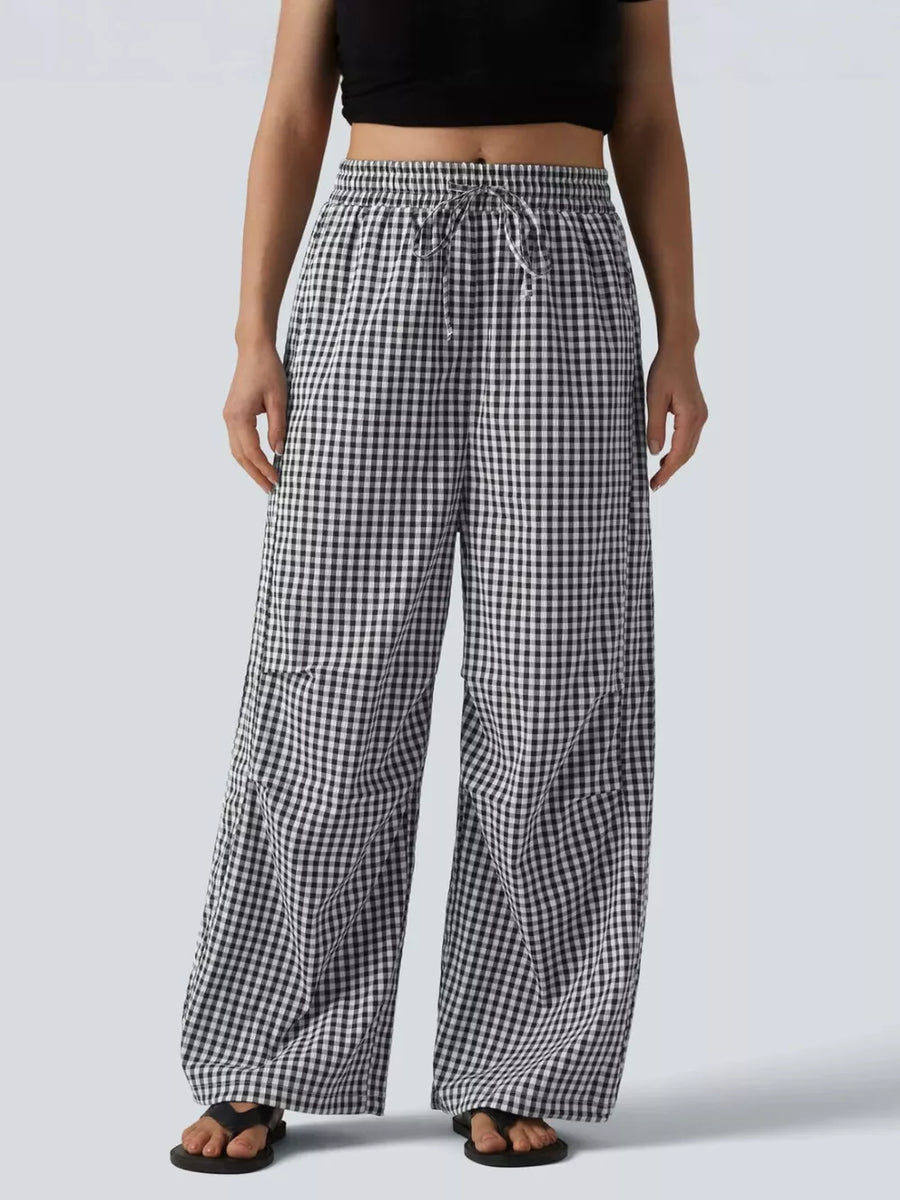 wide-leg pants featuring gingham in Black with 100% viscose Care instructions: Machine wash cold texture