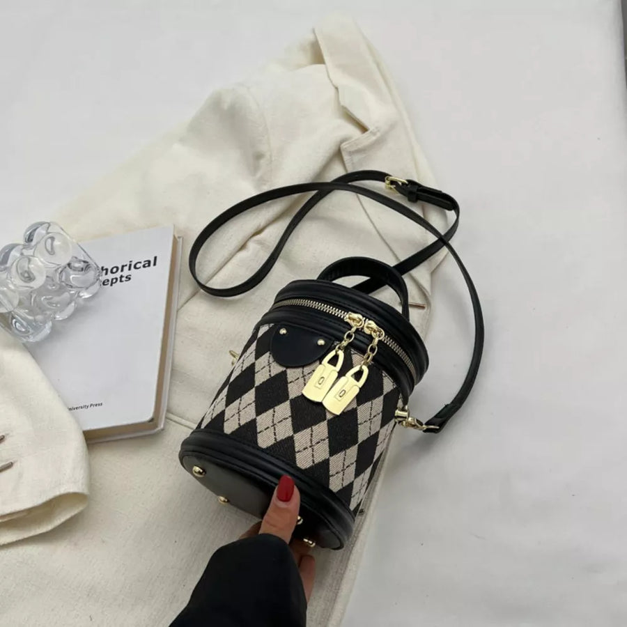Diamond Pattern Bucket Crossbody Bag in Black