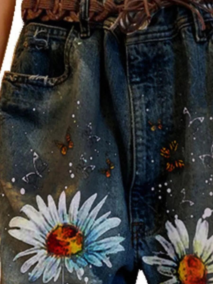 Dark Blue jeans with cropped and button-front