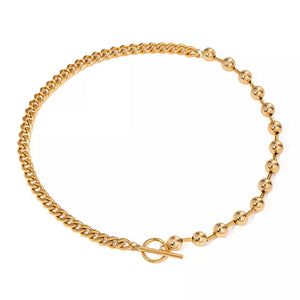 necklace in Gold with chain link and 18K gold-plated