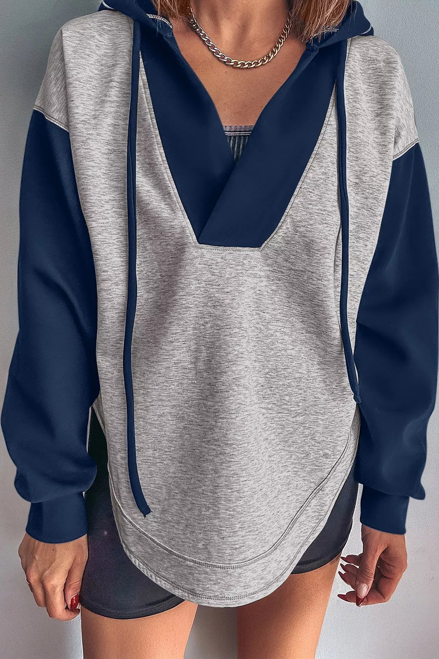 Color Block V Neck Drawstring Hoodie in Gray