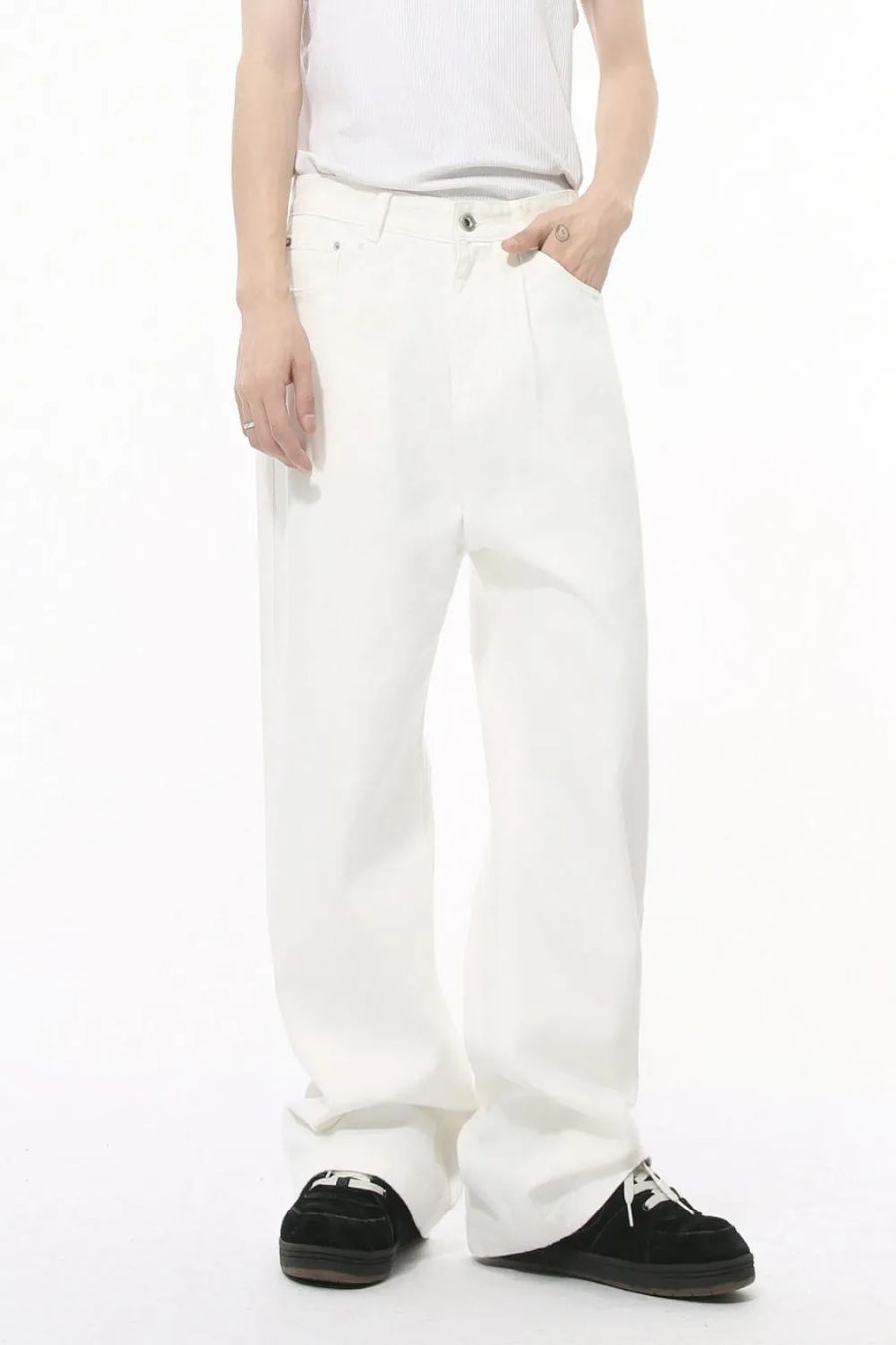 Ivory pleated denim wide-leg trousers with a casual silhouette.
