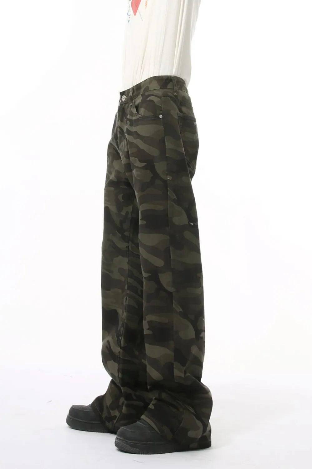 Camo flare jeans in army green with utility pockets and a relaxed fit.