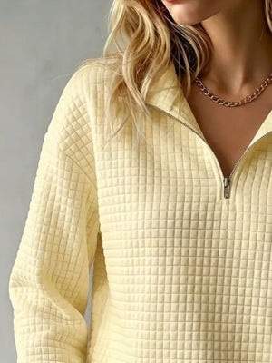 athleisure sweatshirt in Light Blue with collared