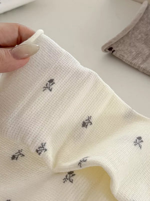 socks in White with ditsy-floral and elastic cuff