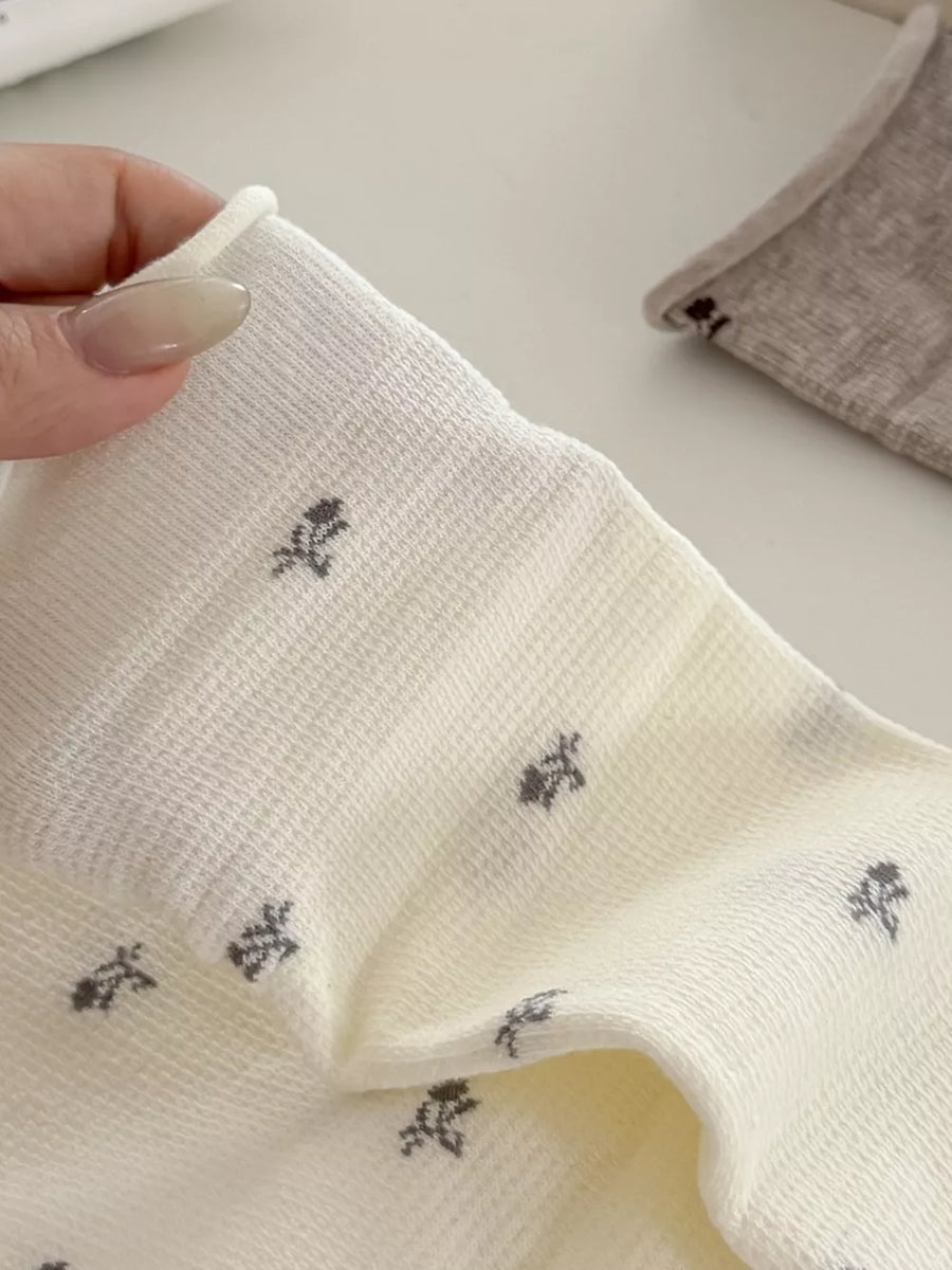 socks in White with ditsy-floral and elastic cuff