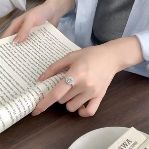 Platinum-Plated,925 sterling silver,Moissanite Carat weight: 1CT Care instructio ring in white with round silhouette