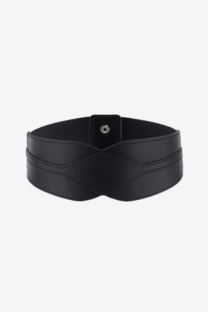 Black elastic belt with sculpted faux leather overlay and snap closure