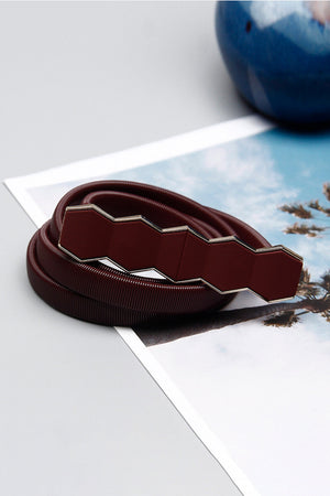 Wine elastic belt with geometric buckle detail