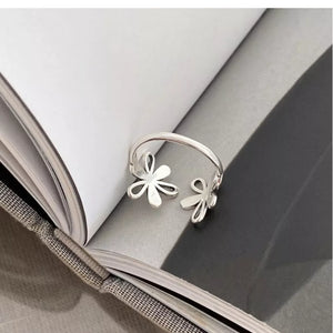 ring in Silver with floral and open ring