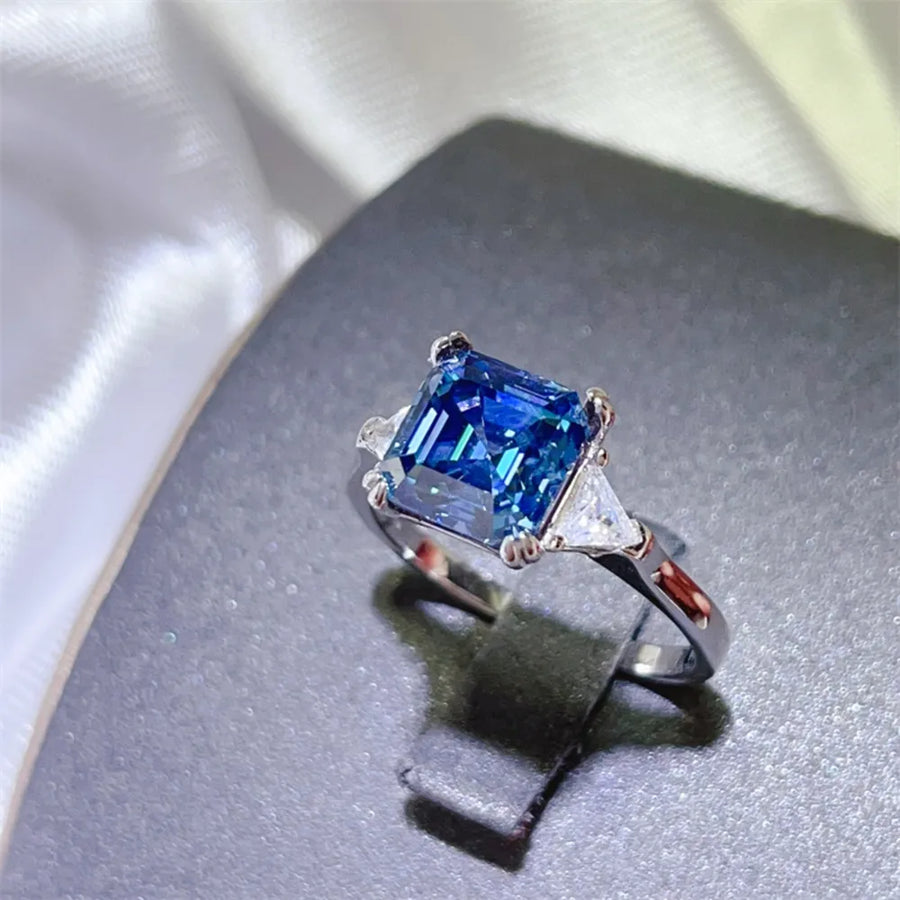 Platinum-Plated,925 sterling silver,Moissanite,Zircon (accent stones) Carat weig ring in silver with classic silhouette