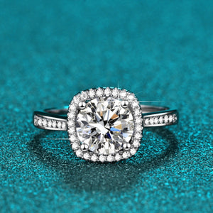 925 sterling silver,Moissanite Carat weight: 1ct Care instructions: Avoid wearin ring in clear with fitted silhouette