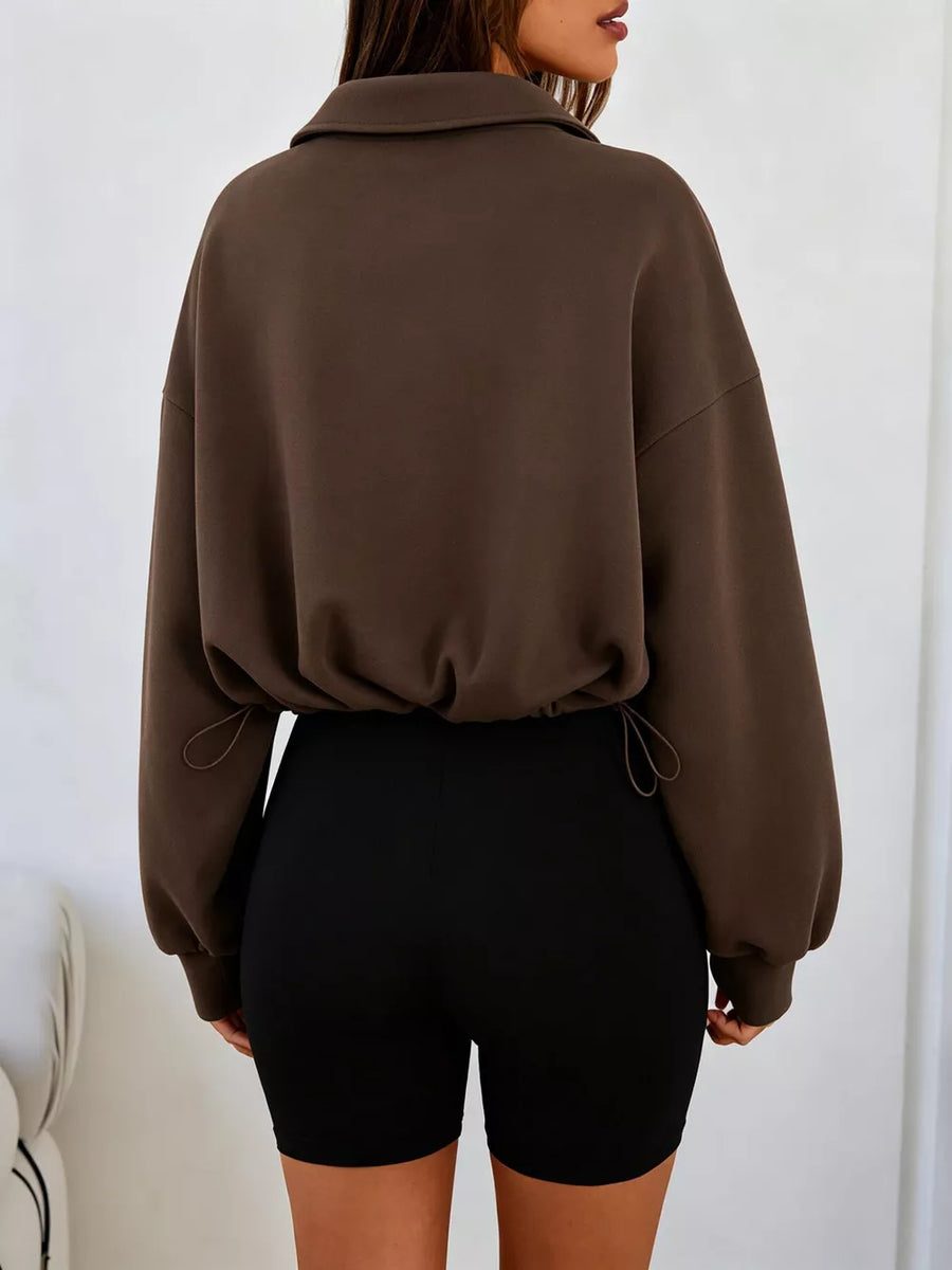 sweatshirt in Black with drawstring hem and cropped