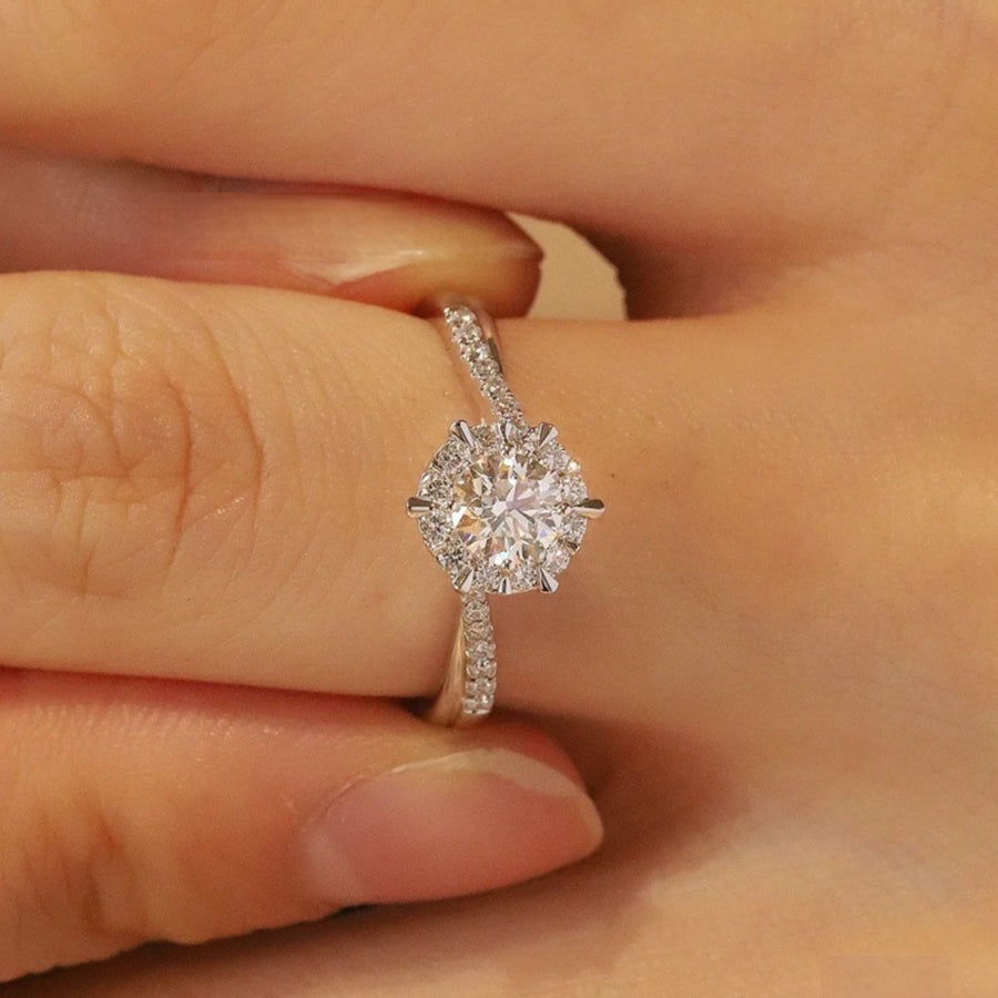 925 sterling silver,Moissanite Carat weight: 1ct Care instructions: Avoid wearin ring in clear with straight silhouette