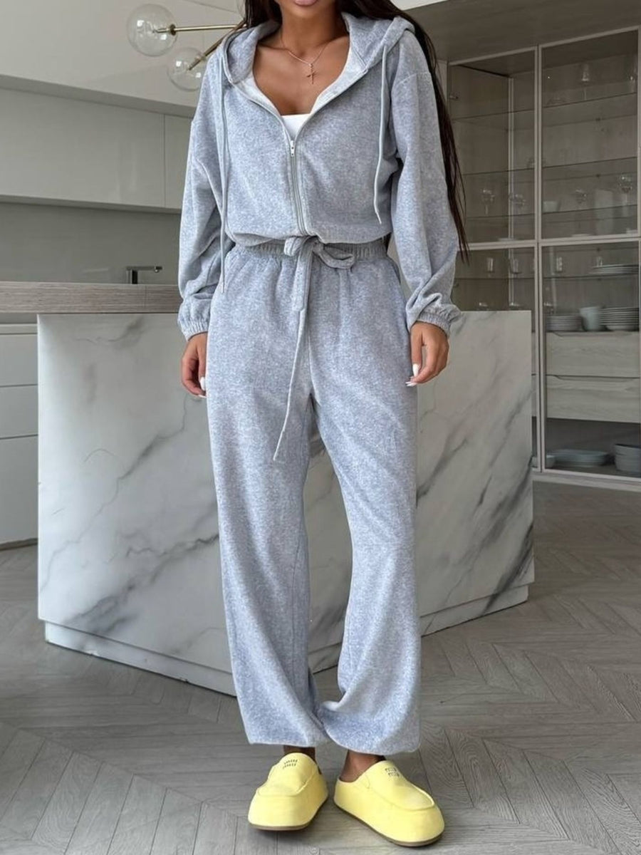 athleisure tracksuit in Yellow with hooded