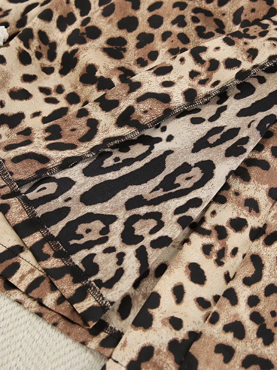 pajama set in Leopard with v-neck and long sleeve