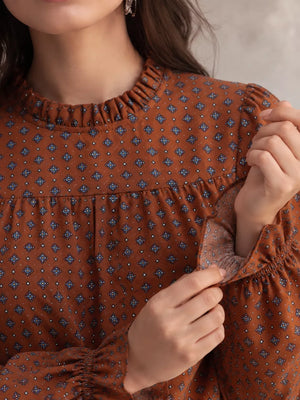 blouse in Beige with geometric and frill