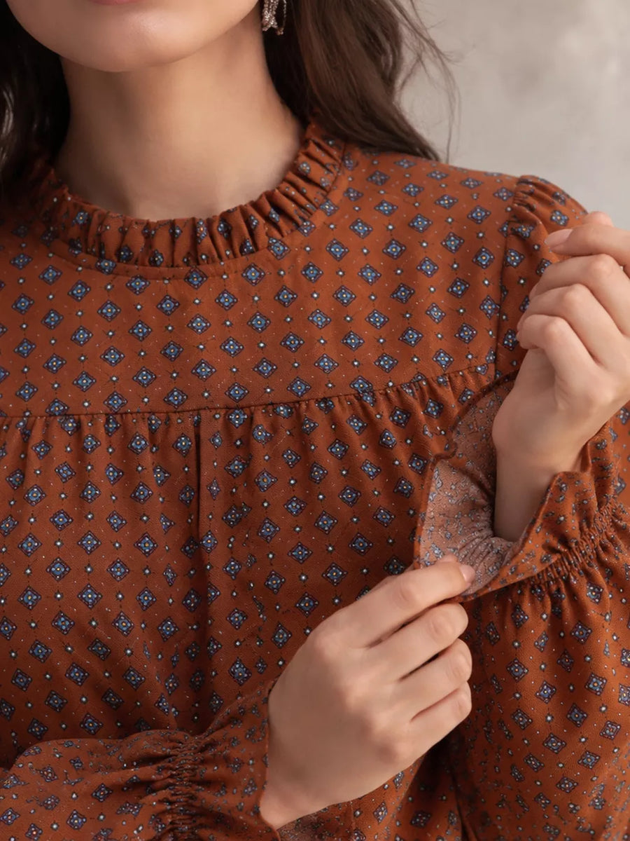 blouse in Beige with geometric and frill