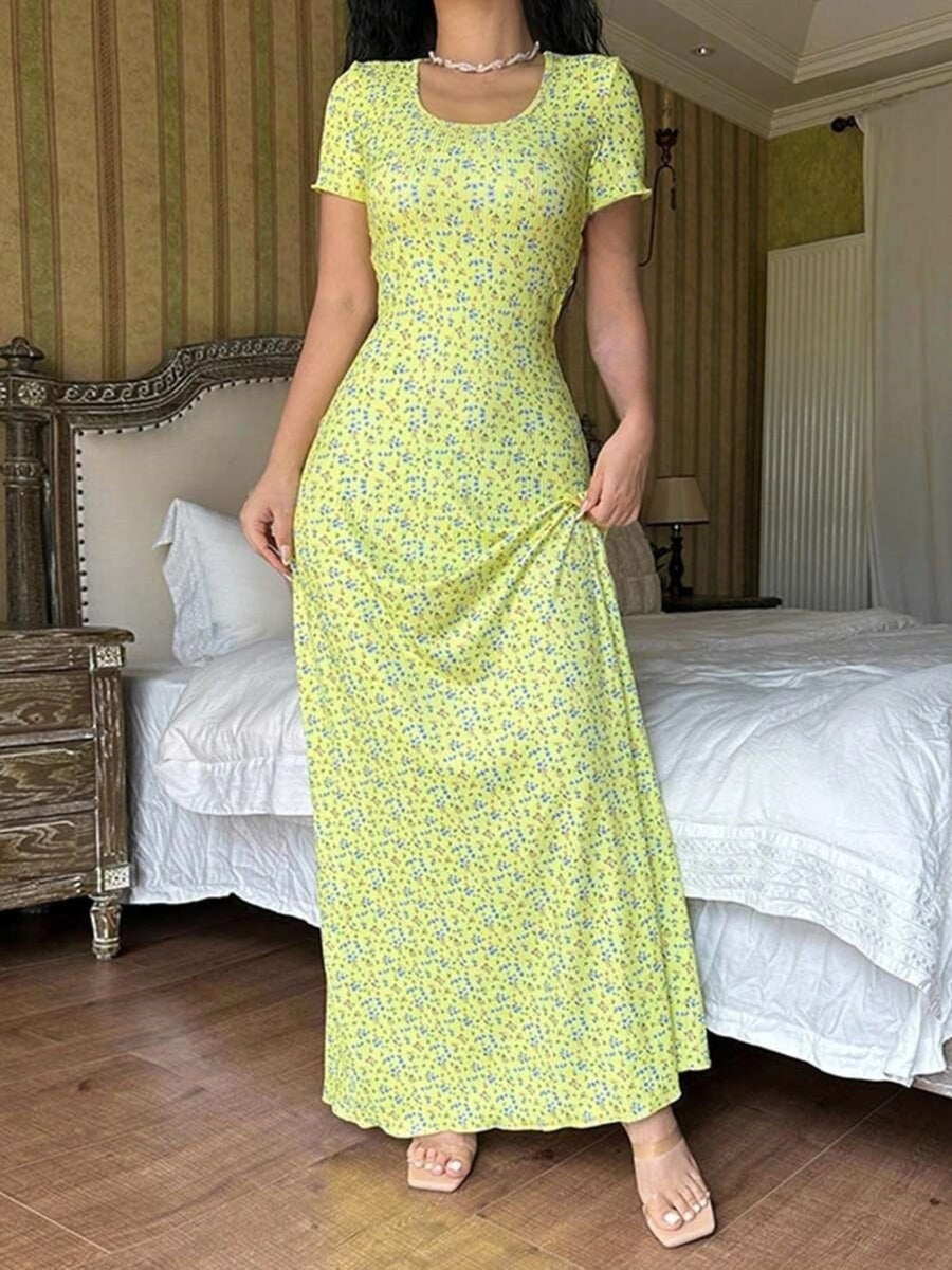 Blue maxi dress with pullover and ditsy floral