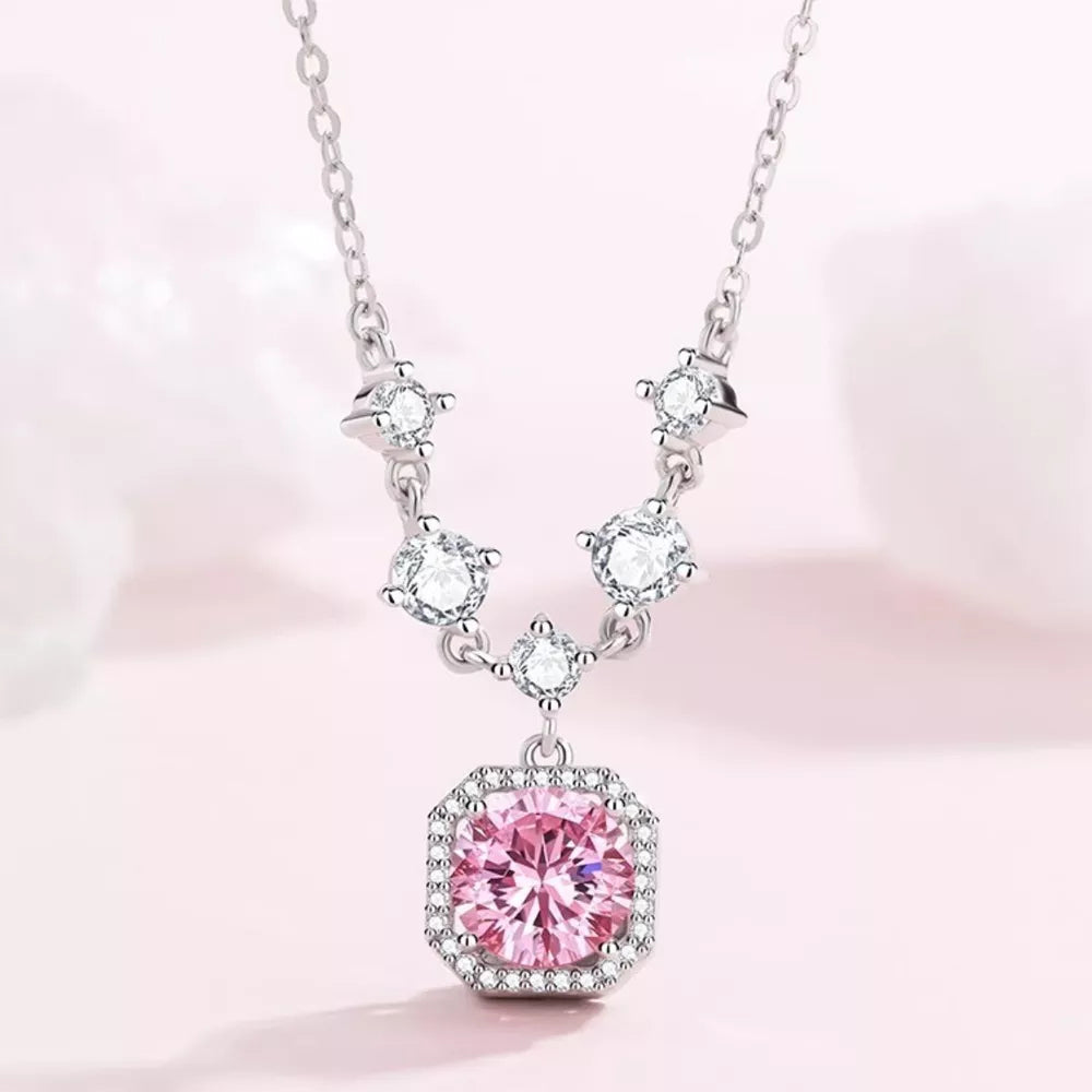 necklace in silver featuring pendant and pendant fit